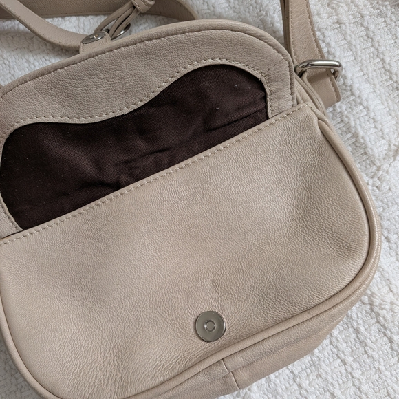 DANIER Cream Genuine Leather Crossbody Bag - Picture 6 of 6